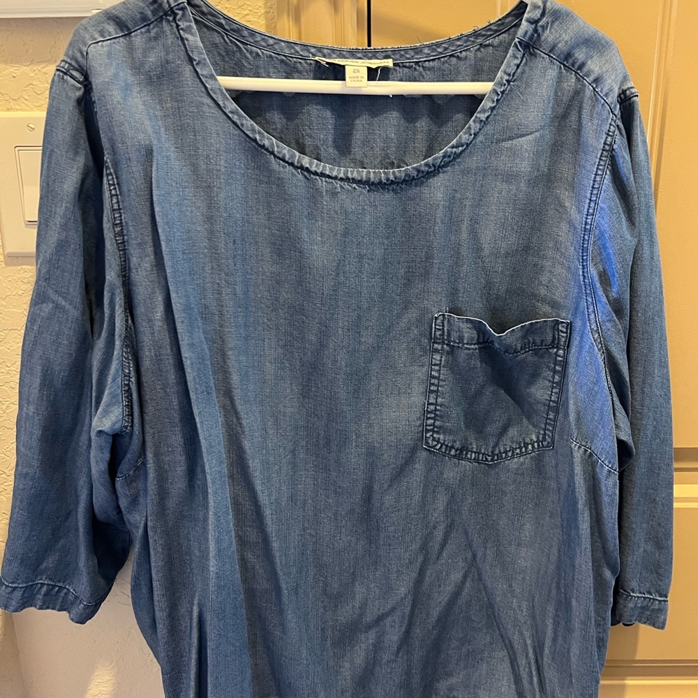 Tencil denim pullover with raw hem